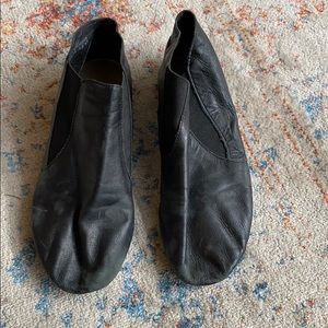 Capezio split sole leather jazz shoes